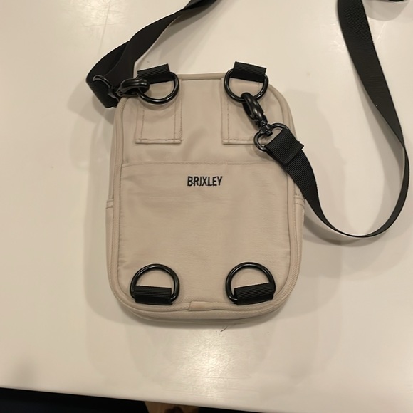 Brixley Creme crossbody bag - Picture 2 of 6